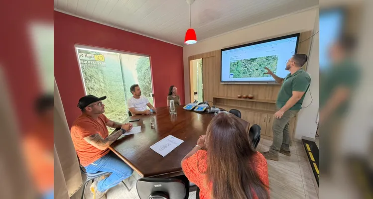 Programa Ilumina Paraná inicia instalação de luminárias em LED em Tibagi