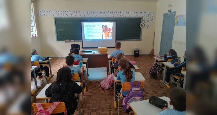 Confira os registros do trabalho em sala de aula.