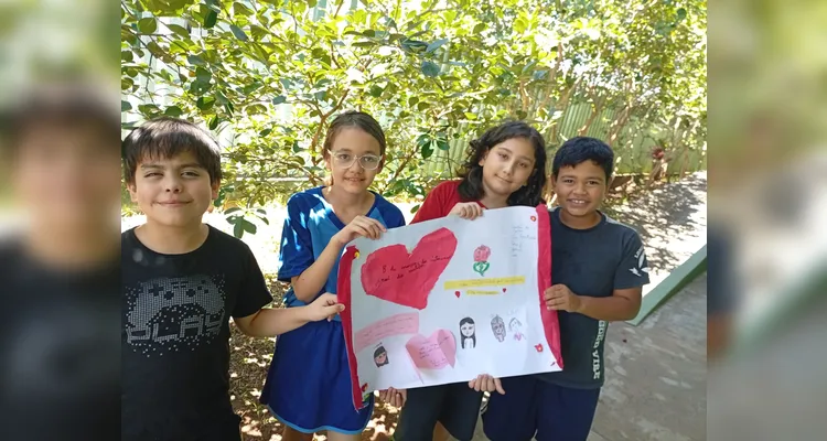 Confira os registros do trabalho com a videoaula e os cartazes.