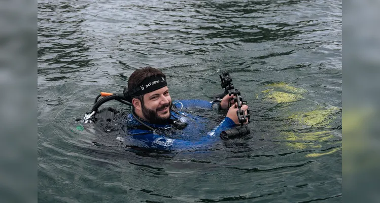 Fotógrafo paranaense leva olhares sobre os golfinhos ao Museu do Amanhã