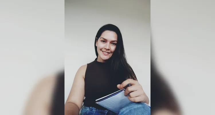 A formação ocorreu por meio da plataforma Google Meet, com transmissão a partir dos estúdios do Portal aRede. Mais de 15 educadores participaram do encontro.