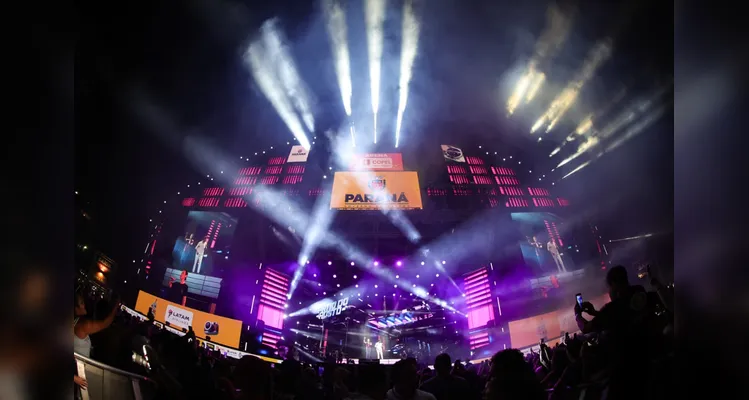 Zé Neto & Cristiano e Jiraya Uai reúnem 2º maior público do Verão Maior