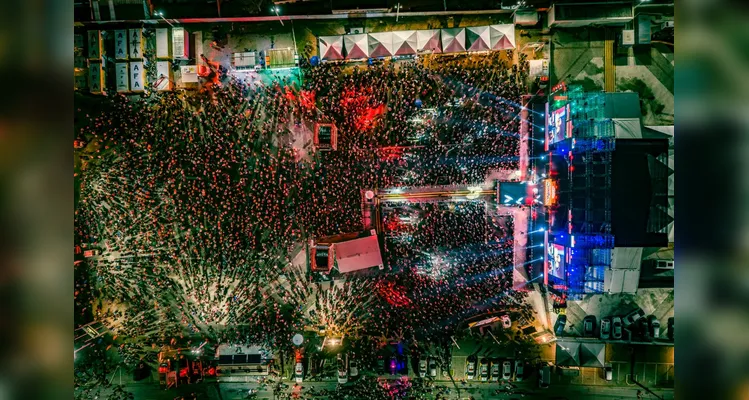 Mais de 34 mil pessoas estiveram presentes.