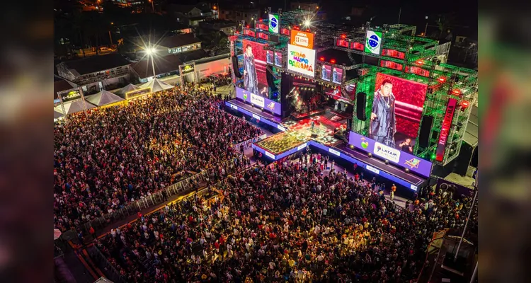 Roberta Miranda e Raça Negra transformam Pontal em palco de muitas emoções