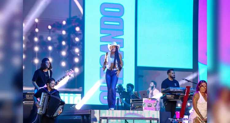 Ana Castela confirma status de fenômeno diante de 228 mil pessoas no Verão Maior Paraná