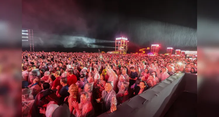 Dupla se apresentou na noite desse sábado, em Matinhos