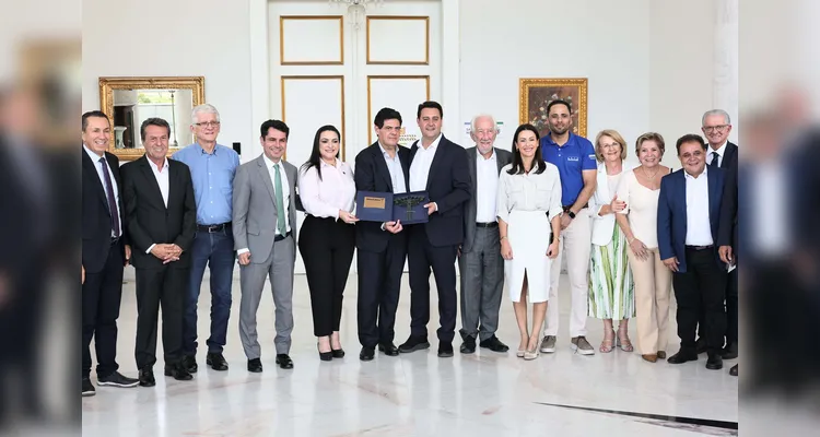 Encontro aconteceu nesta segunda-feira (23).