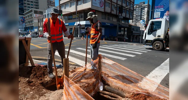 Ponta Grossa terá novos semáforos com IA; veja os locais
