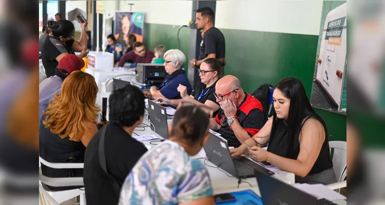PG Trabalha + Qualifica leva emprego e apresenta programa de qualificação na Vila São Francisco