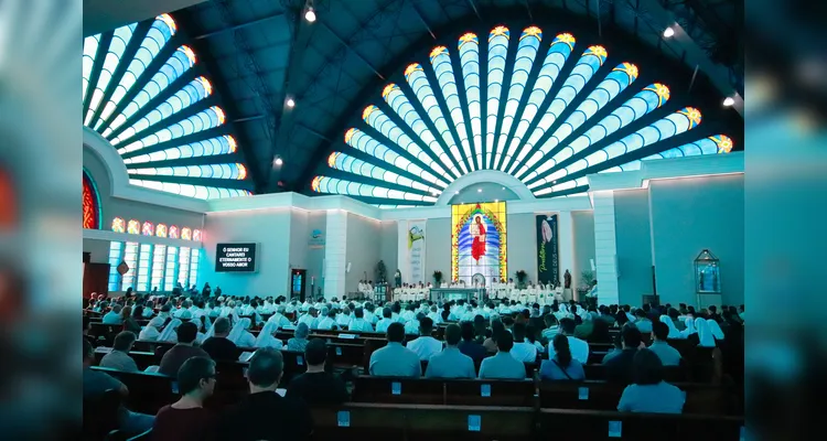 Diocese de Ponta Grossa celebra Missa do Crisma na Catedral