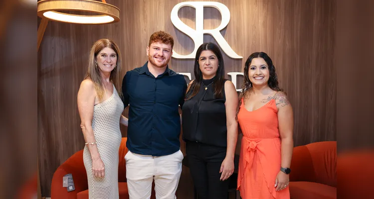 Eli Stelle Schoenberger, Rafael Schoenberger, Jeanine Gonçalves de Oliveira e Daniele Camargo de Jesus
