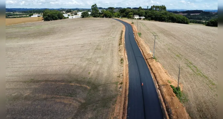 Confira imagens aéreas da pavimentação.