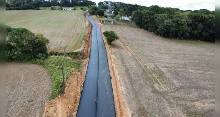 Confira imagens aéreas da pavimentação.