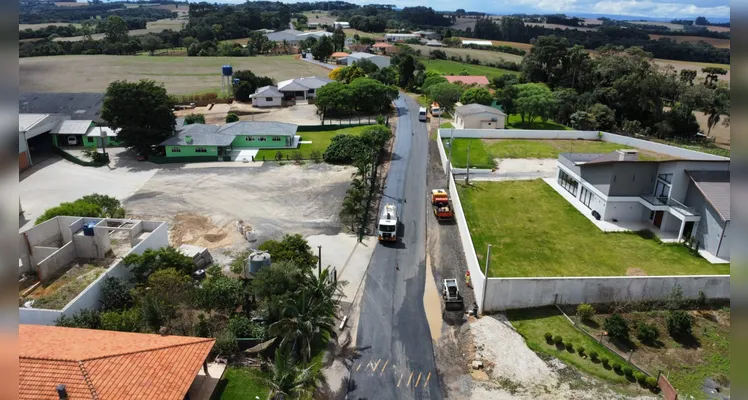 Confira imagens aéreas da pavimentação.