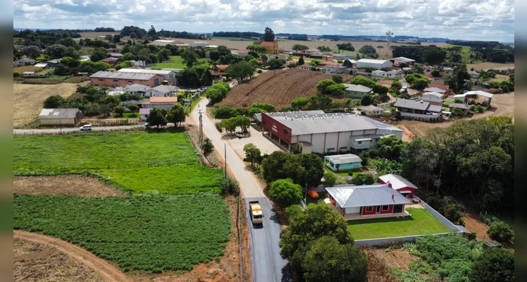 Confira imagens aéreas da pavimentação.