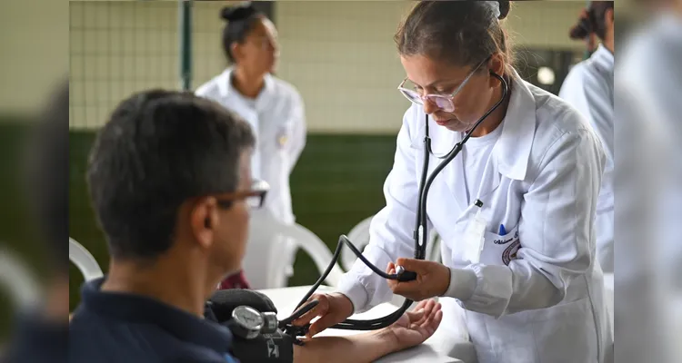 PG Trabalha + Qualifica leva emprego e apresenta programa de qualificação na Vila São Francisco