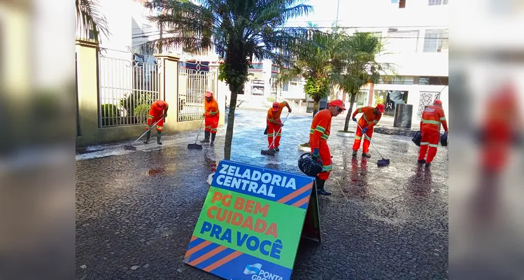 Prefeitura revitaliza praças e espaços públicos de Ponta Grossa
