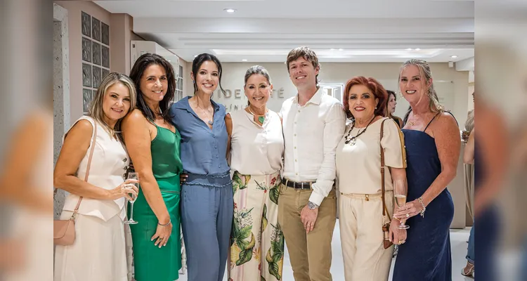 Tania Sviercoski, Leontina Stadler, Majenna Silva, Indianara Milléo, Eduardo Silva, Iclea Cunha e Claudia Otto