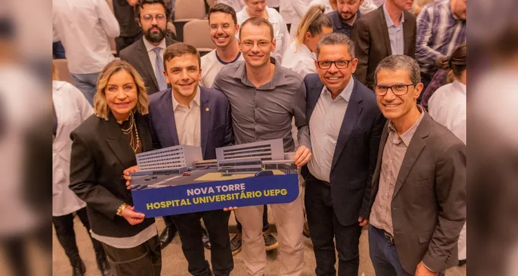 Aliel Machado comemora 16 anos do HU-UEPG e destaca investimentos no hospital