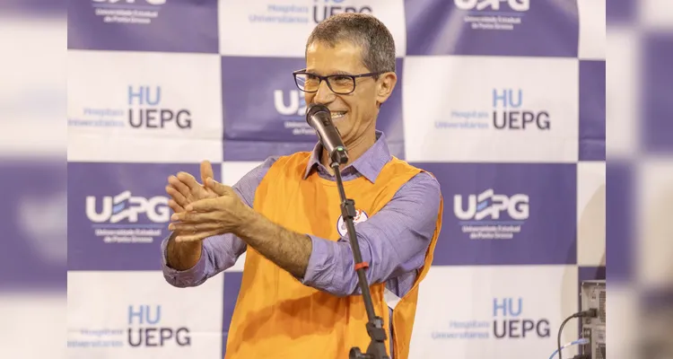 Confira imagens da vitória de Ivo e Adriana na disputa pela reitoria da UEPG