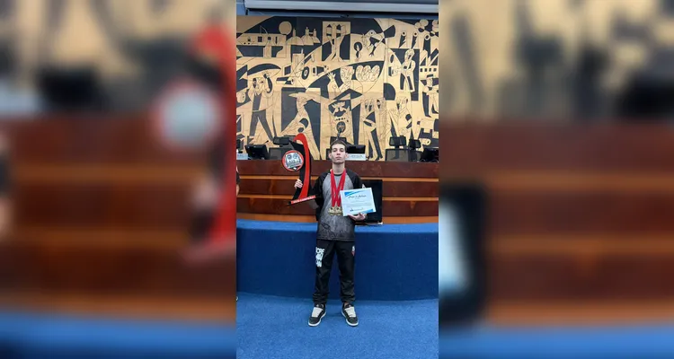 A equipe Scremin Thai recebeu uma Moção de Aplausos da Câmara de Vereadores de Ponta Grossa