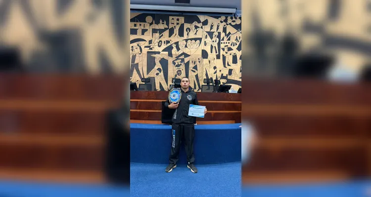 A equipe Scremin Thai recebeu uma Moção de Aplausos da Câmara de Vereadores de Ponta Grossa