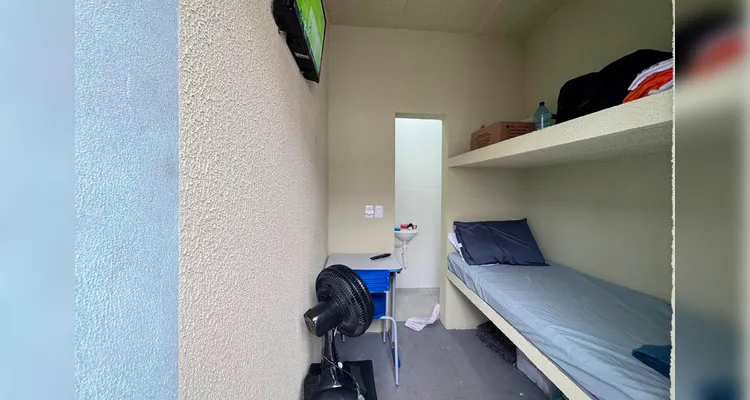 Secretaria da Segurança Pública divulga imagens da cela de Filipe Martins em PG