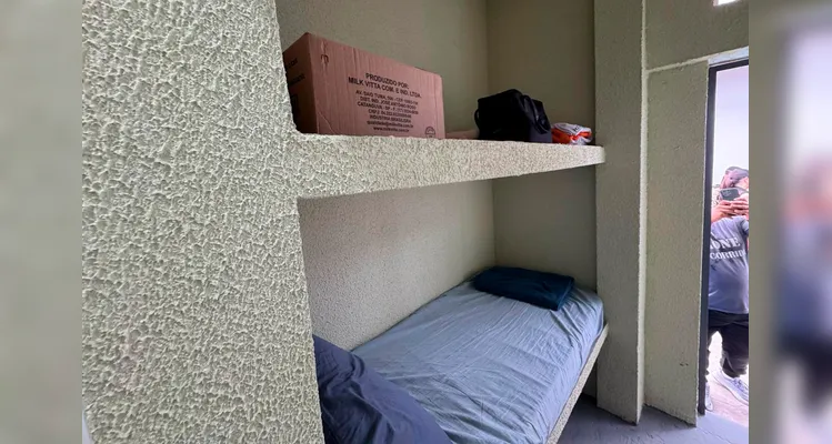 Secretaria da Segurança Pública divulga imagens da cela de Filipe Martins em PG