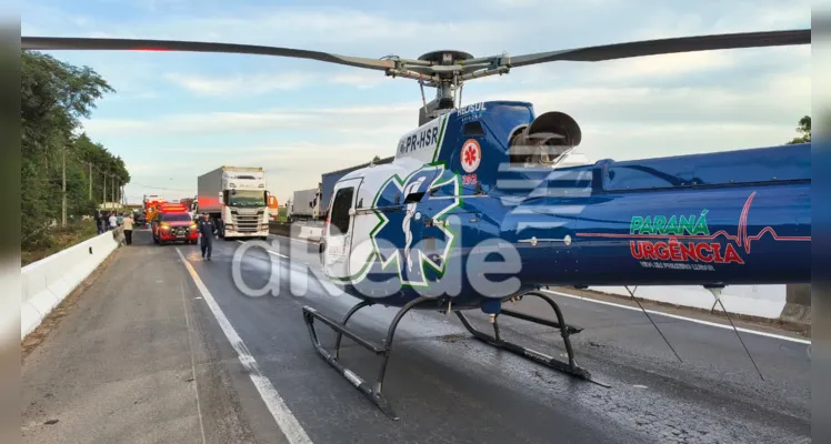 Confira fotos do acidente entre dois caminhões na BR-376, em Ponta Grossa