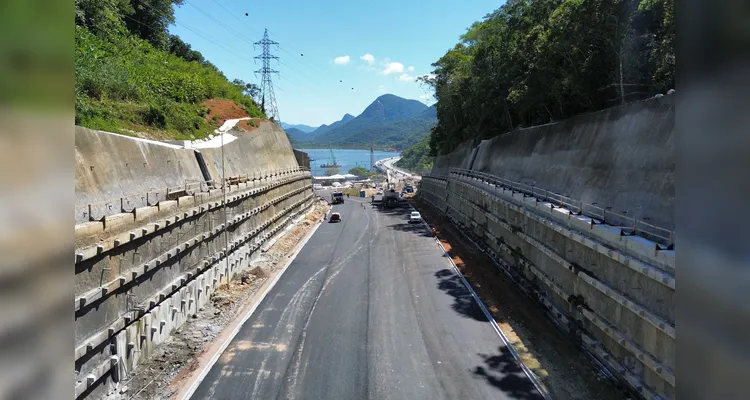 Ponte de Guaratuba entra na fase final com início do asfalto nos acessos