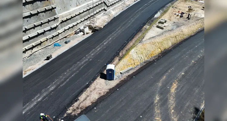 Ponte de Guaratuba inicia revestimento em concreto asfáltico dos acessos