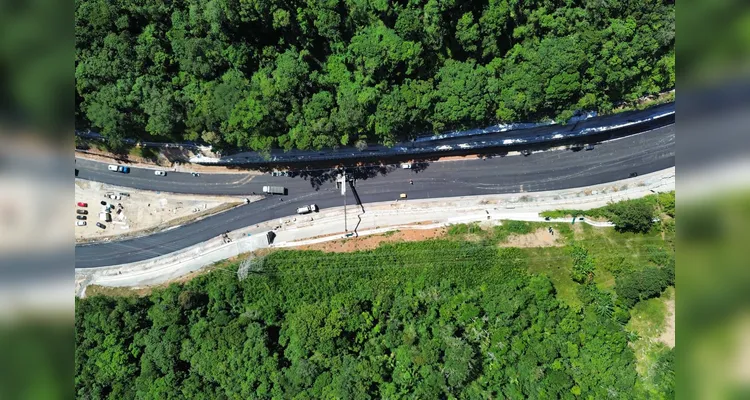 Ponte de Guaratuba entra na fase final com início do asfalto nos acessos