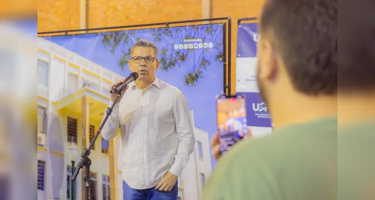 Confira imagens da vitória de Ivo e Adriana na disputa pela reitoria da UEPG