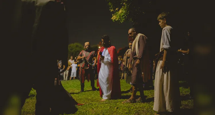 Paróquia realiza primeira encenação da Paixão de Cristo em Ponta Grossa