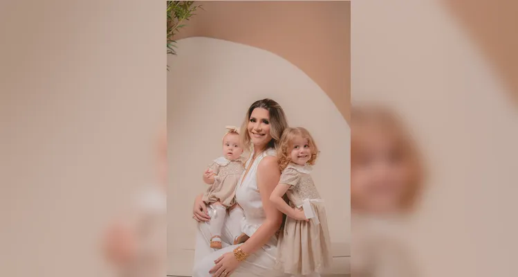 Cintia Cruziniani e suas filhas Helena e Cecilia Gonçalves