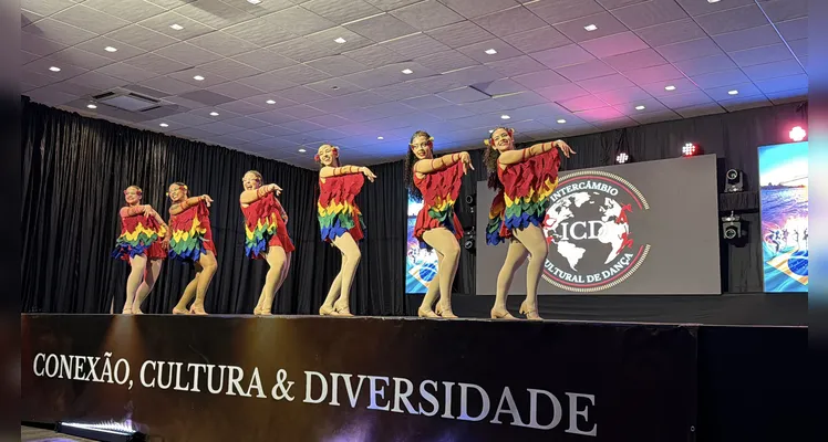 Escola Municipal de Dança de Tibagi conquista sete pódios em evento internacional