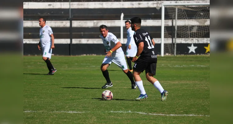 Confira imagens do confronto entre as lideranças.