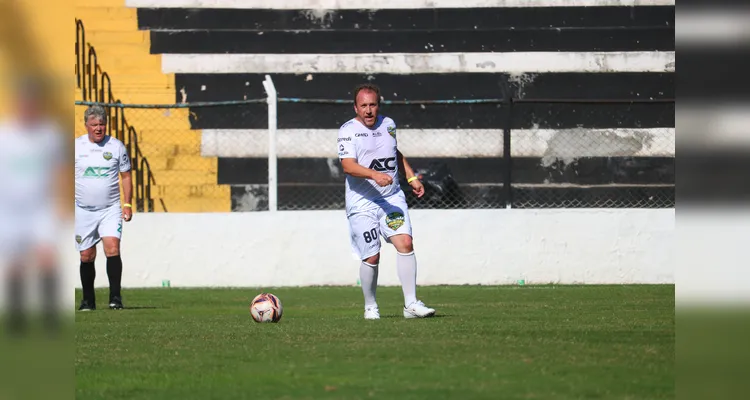 Confira imagens do confronto entre as lideranças.