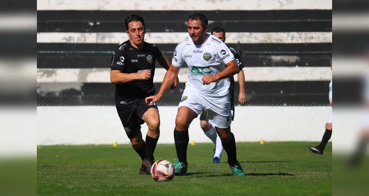 Confira imagens do confronto entre as lideranças.