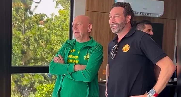 Luciano Hang e Marcio Pauliki em Ponta Grossa.