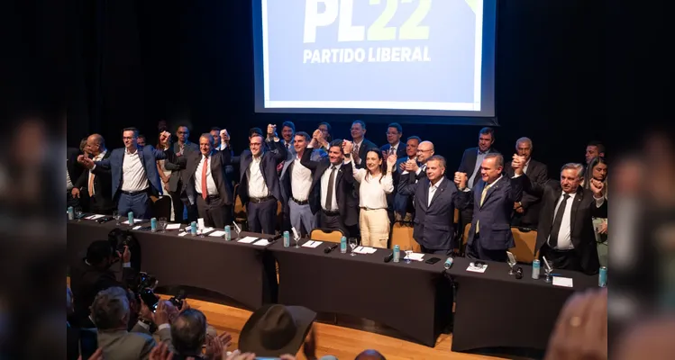 Moro e Rosângela se filiam ao PL com presença de Flávio Bolsonaro e Elizabeth Schmidt