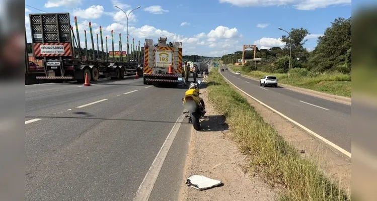 Motociclista que parou para ver primeiro acidente foi atingido por um Jeep Commander