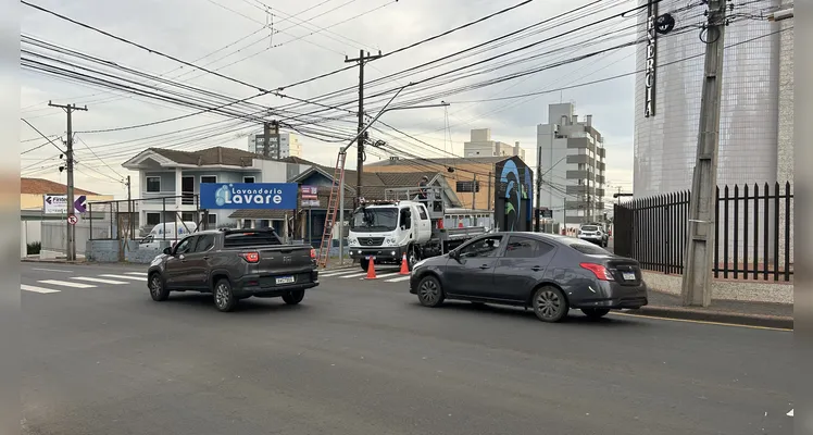 Os três semáforos do cruzamento entre a Avenida Balduíno Taques e Rua José do Patrocínio devem funcionar a partir de maio em Ponta Grossa.