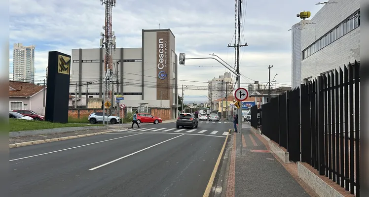 Os três semáforos do cruzamento entre a Avenida Balduíno Taques e Rua José do Patrocínio devem funcionar a partir de maio em Ponta Grossa.