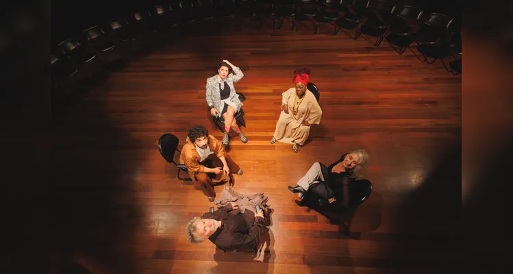“Peça sobre peças” estreia no dia 16 de abril de 2026, no Teatro Cleon Jacques, em Curitiba