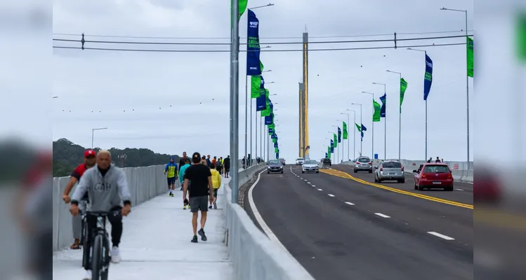 Ponte de Guaratuba é liberada totalmente para veículos após maratona no Litoral do Paraná