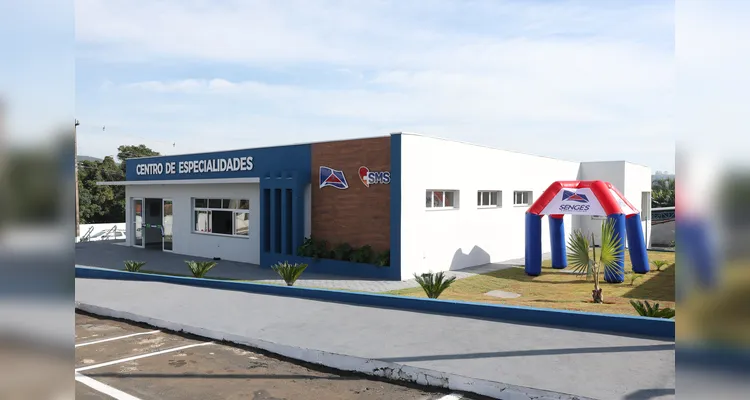 Ratinho Junior inaugura Centro de Especialidades e anuncia maternidade em Sengés