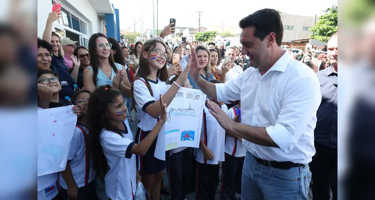Ratinho Junior inaugura Centro de Especialidades e anuncia maternidade em Sengés