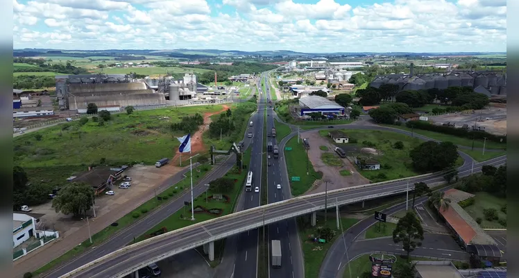 Ponta Grossa está posicionada onde as BRs 376, 373 e 277 se encontram.