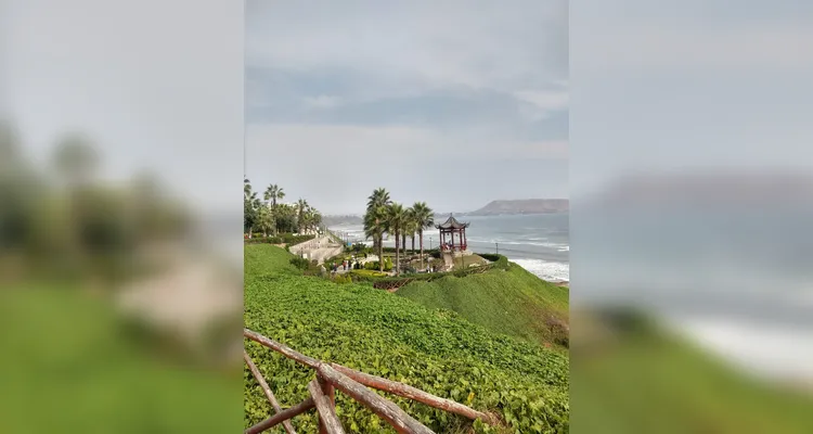 Professor de Ponta Grossa chega a Lima, no Peru, de moto; seu destino é o Alasca